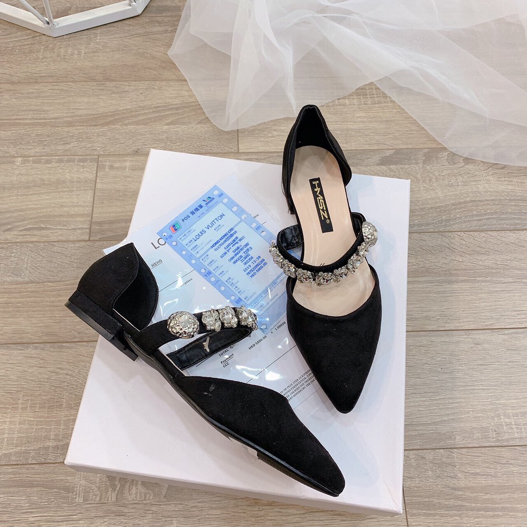 Sandal bít mũi quai ngang đính đá sang chảnh - Form rộng 1 size | BigBuy360 - bigbuy360.vn