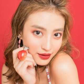 Son bặm Taste me