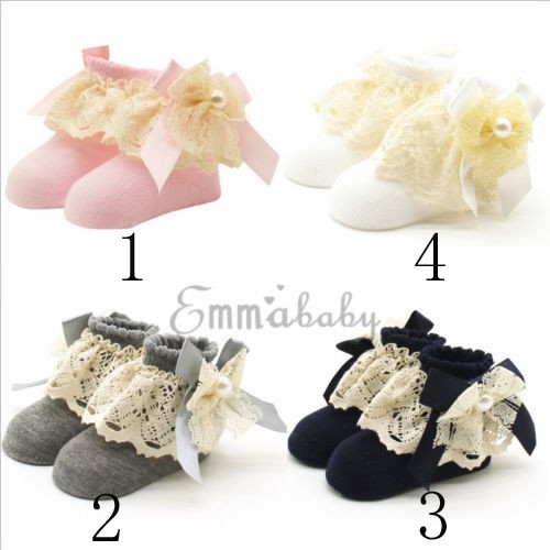 Đôi vớ cotton cổ viền ren cho bé gái mới tập đi