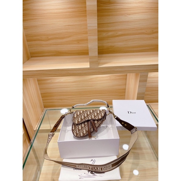 Túi xách Diỏr yên ngựa hàng thêu sz 20 và 25 order xưởng