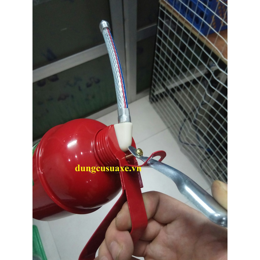 Bình Châm Dầu Nhớt Sắt 500cc