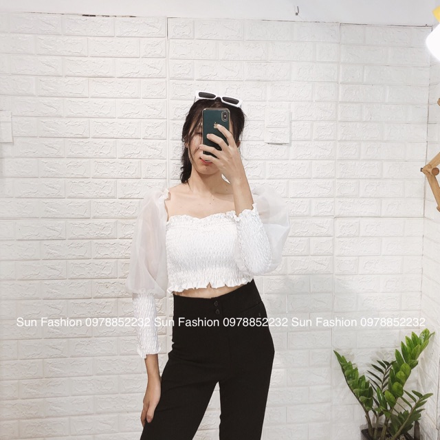 Áo trắng bo thun tay phồng phối kiếng ôm body màu trắng Sun Fahshiob