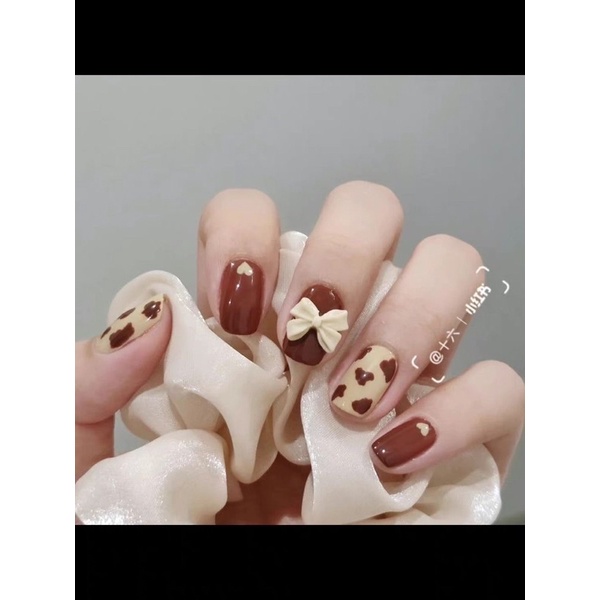 Nailbox tone nâu trà sữa