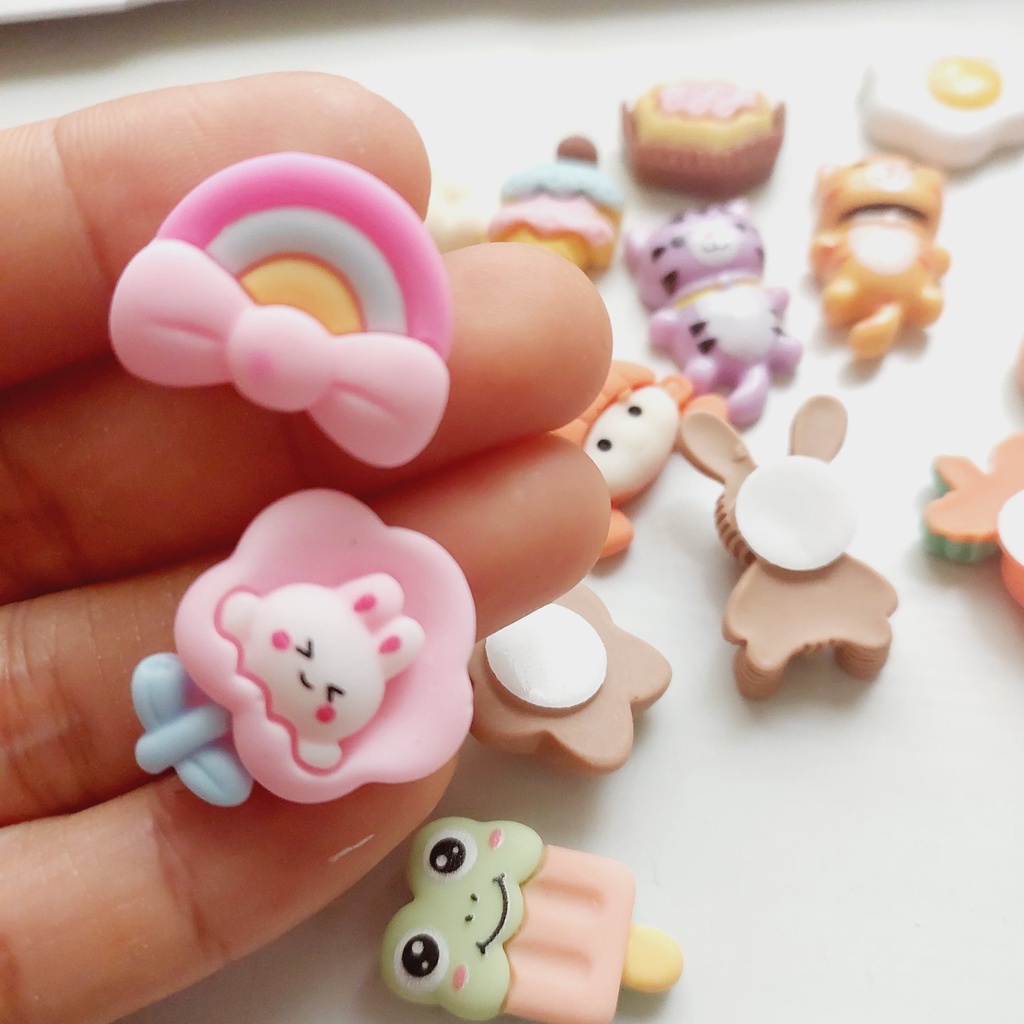 Charm có keo dán sẵn, slime, Sticker 3D, Diy Bánh Kẹo Decor Mọi Vật Dụng Bình Nước, Sách Vở,Ốp Điện Thoại...