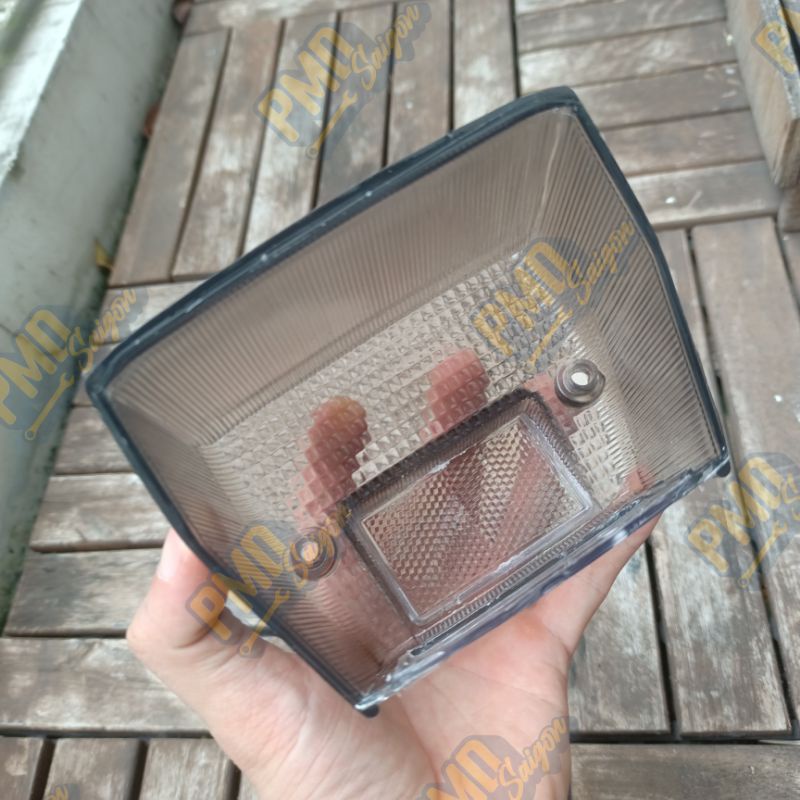 Bộ chụp đèn xi nhan khói và chụp đèn lái cái cub 82-dd đời cũ