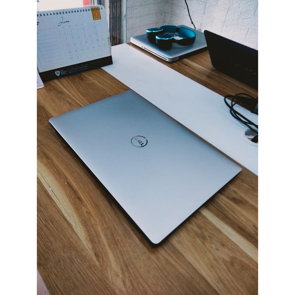 Laptop Dell XPS 9570 Đẳng Cấp Doanh Nhân Siêu Sang Trọng. | BigBuy360 - bigbuy360.vn