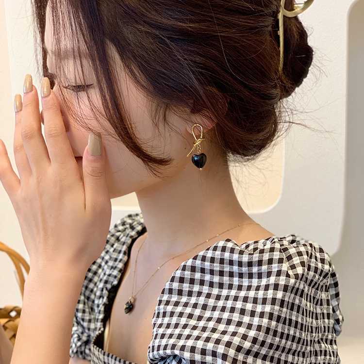 Khuyên Tai Thắt Nút Hình Trái Tim Màu Đen Nhạt Cao Cấp Thời Trang Mùa Hè Hàn Quốc 2022