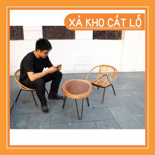 Bàn tròn gỗ chân sắt dành cho quán cà phê