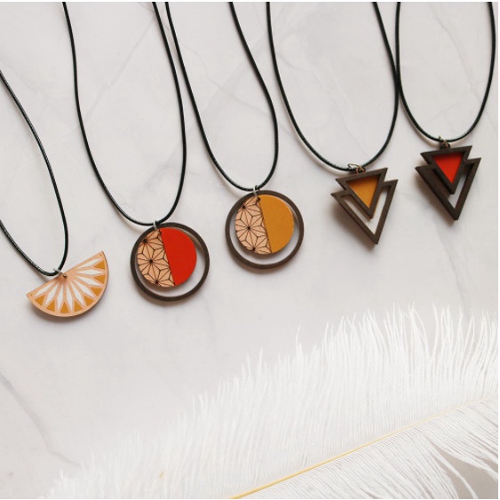 Vòng cổ gỗ vintage