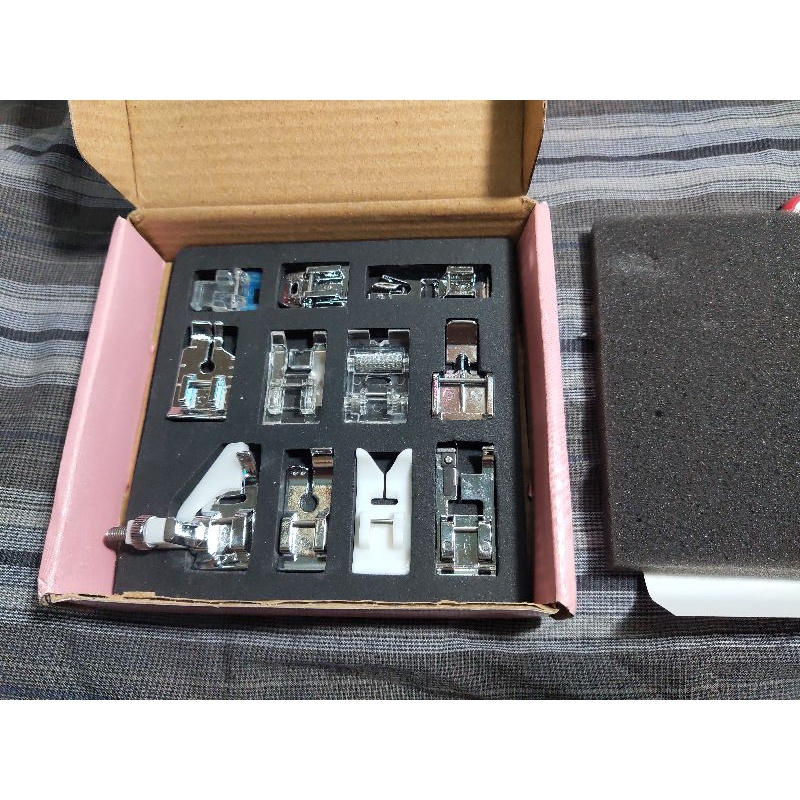 Bộ 11 chân vịt và 32cv rành cho máy may gia đình brother, singer, toyota, jaqua, juki trục kim giữa chân vịt.