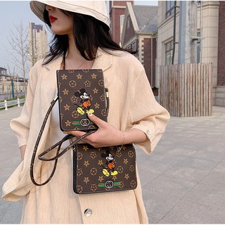 Túi đeo chéo Mickey hàng mới về