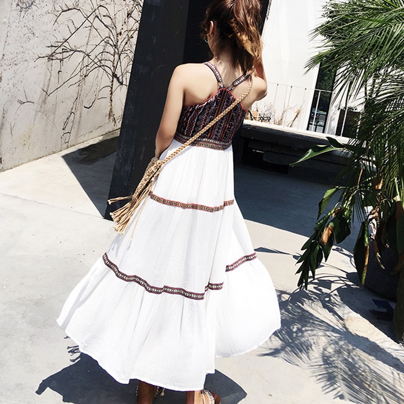 (SẴN) Váy / đầm trắng 2 dây họa tiết thổ cẩm dáng xòe dễ thương thời trang đi biển hè V00080 | BigBuy360 - bigbuy360.vn