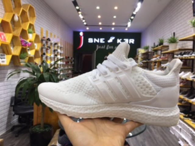 Giày thể thao ultra boost trắng