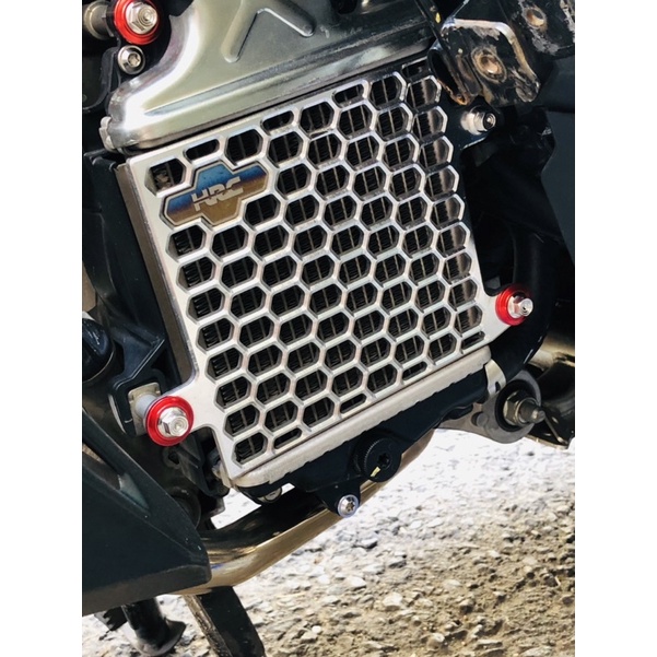 Che Két Nước Nhôm Mod Logo Titan Lắp Cho Vario,click,AB v.v Và Các Dòng Xe Ga Khác