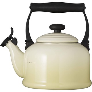 Ấm đun nước trên bếp từ Le Creuset 2,1L màu kem