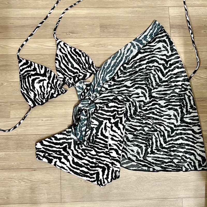 Set bikini sọc ngựa vằn 3 món kèm ảnh thật siêu nét