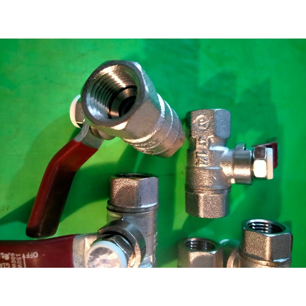 Van bi Ý Giacumini khóa hơi, nước ống 13mm