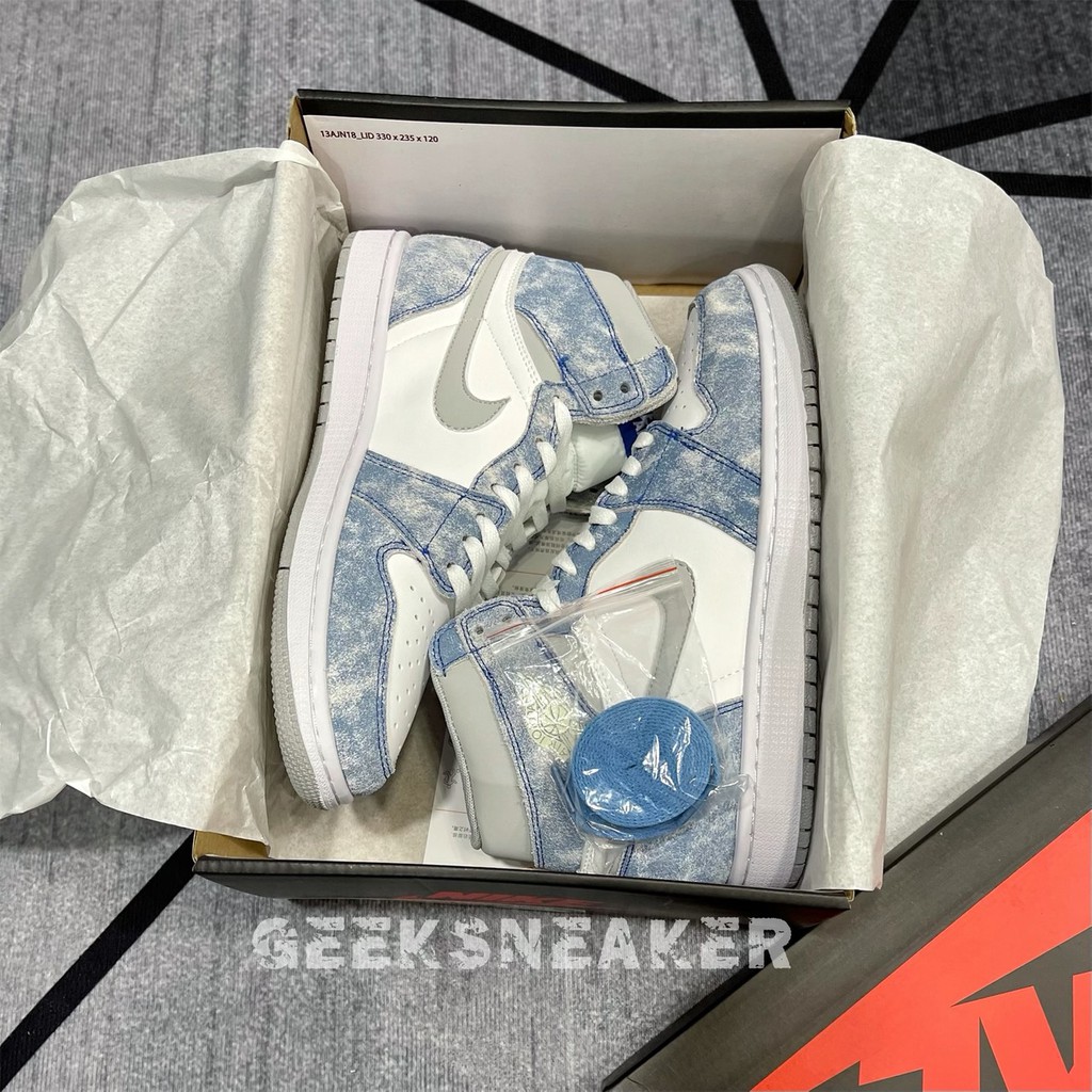 [GeekSneaker] Giày Jordan 1 High Hyper Royal - Phiên bản Tiêu chuẩn