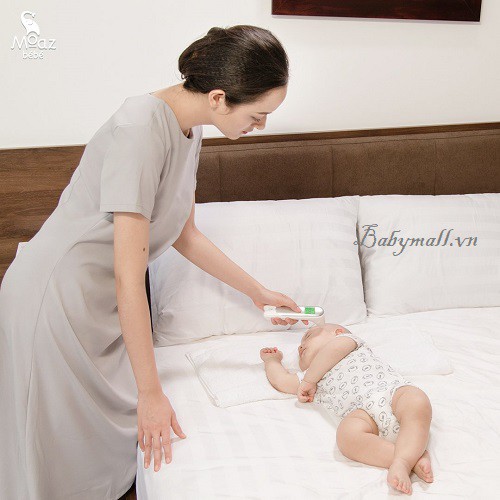 Nhiệt kế hồng ngoại Moazbebe MB017