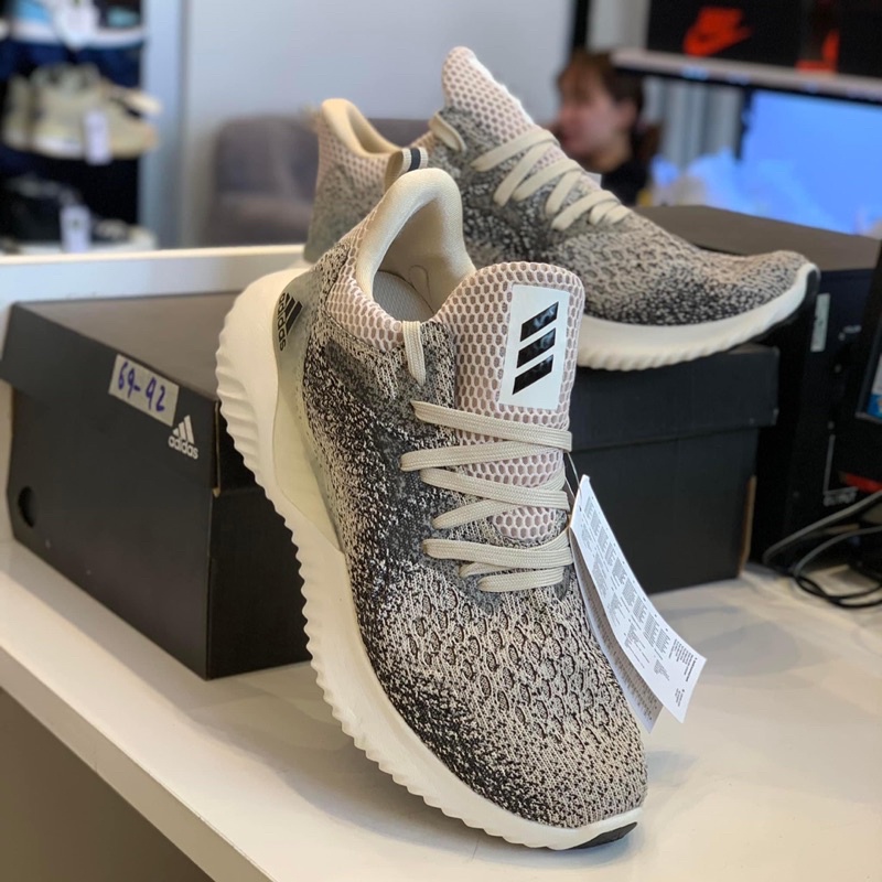 Giày Sneaker alphabounce Beyond Báo Xám