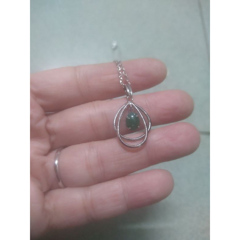 Dây chuyền mặt đá bích xanh nhỏ si tuyển Nhật