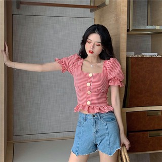 Áo croptop bánh bèo