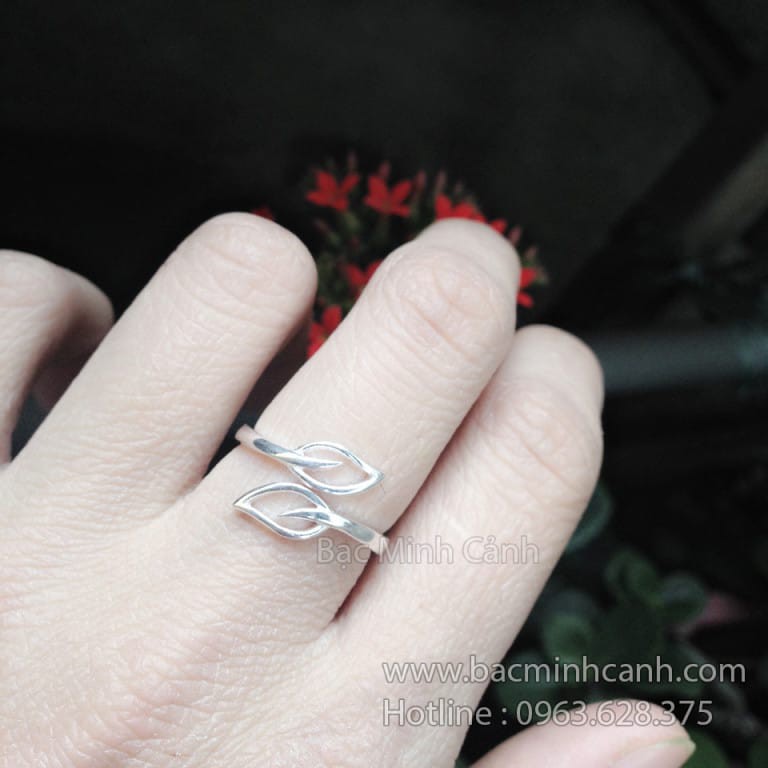 Nhẫn lá trơn NNU059