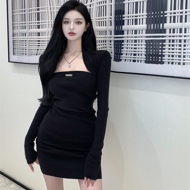 COZOK Bộ áo dáng rộng + đầm dệt kim hở vai thiết kế trẻ trung cho nữ