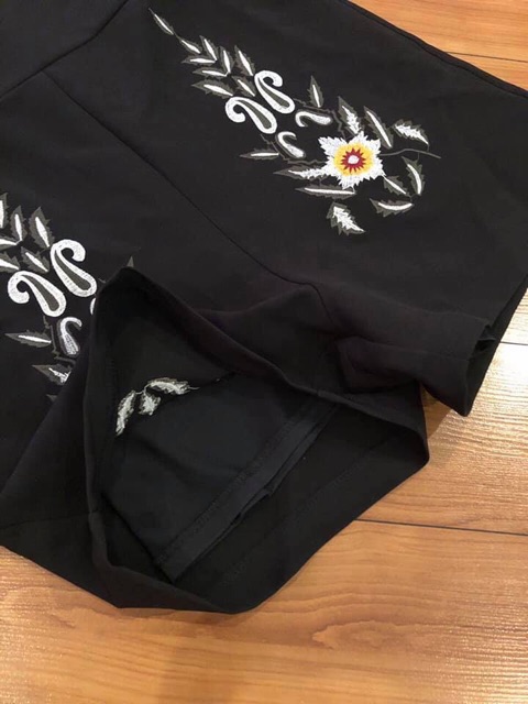 Jumpsuit mùa hè