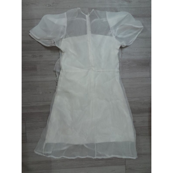 Đầm tiệc dáng ngắn màu trắng hàng treo shop thanh lý new 100% đầm công chúa voan chiffon và đầm phối ren dáng xoè