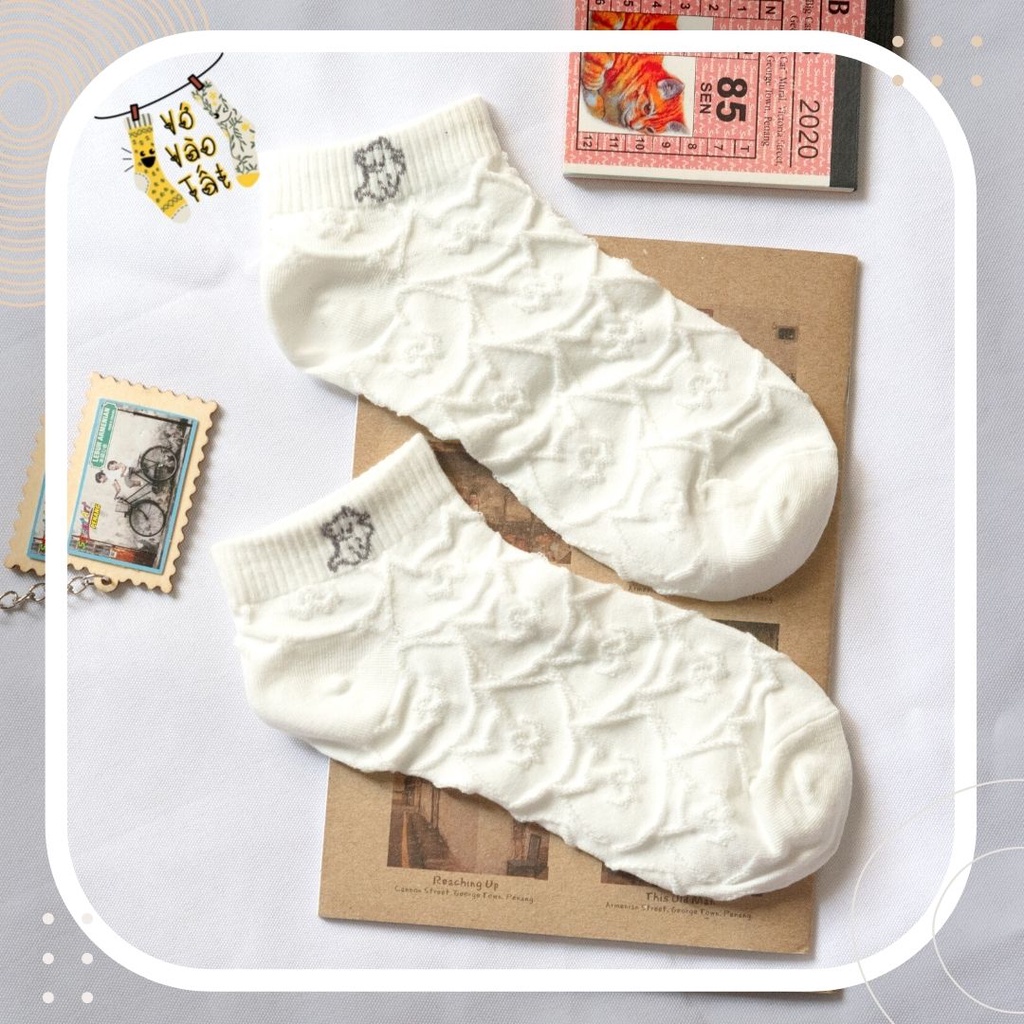 TẤT VỚ NỮ CỔ NGẮN HỌA TIẾT GÂN NỔI TRẮNG KEM