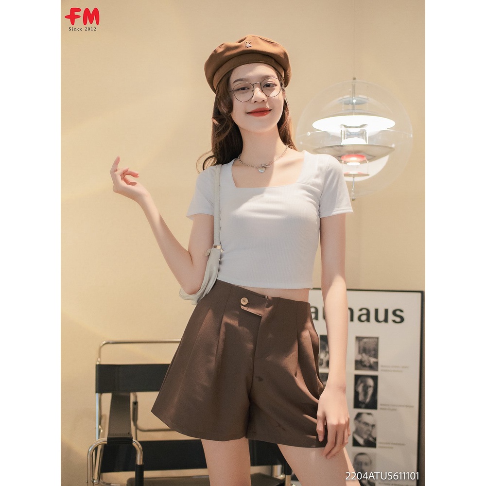Áo thun croptop nữ FM Style cổ vuông viền chỉ  basic trẻ trung, năng động, thời trang220411030