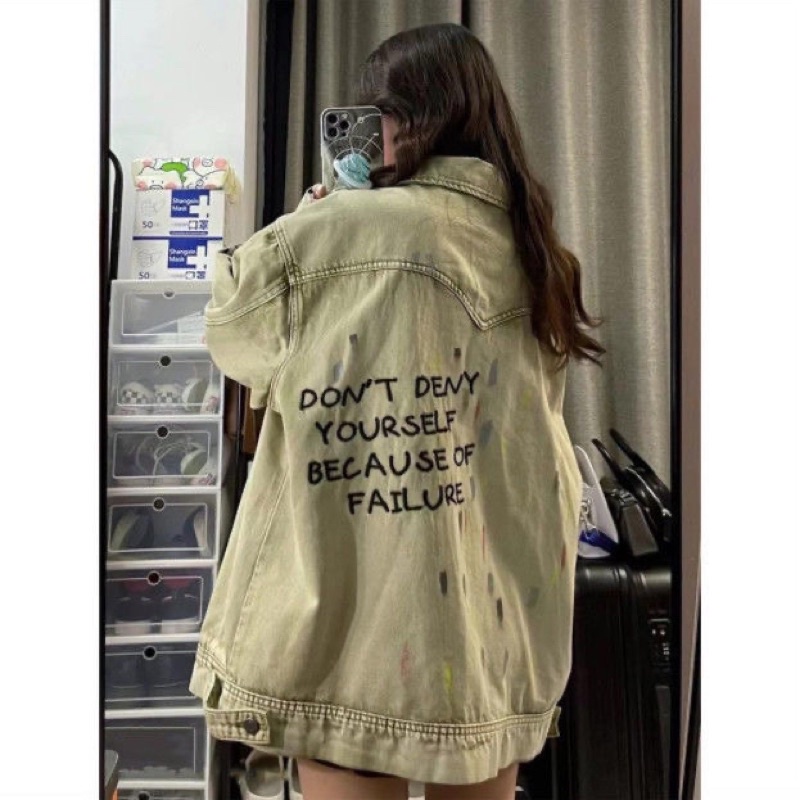 Áo khoác denim nữ form rộng chữ thêu New Arrival