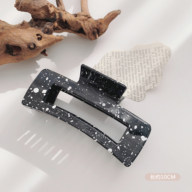 Kẹp tóc màu trắng đen phong cách Hàn Quốc thanh lịch