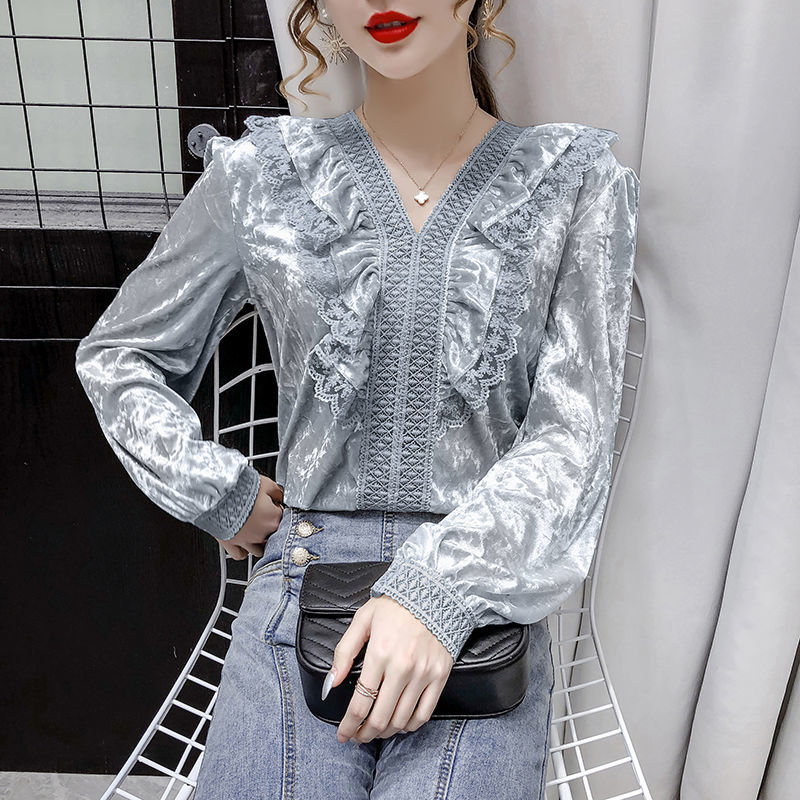 Áo Nhung Dài Tay Cổ Chữ V Phối Ren Xinh Xắn Dành Cho Nữ | BigBuy360 - bigbuy360.vn