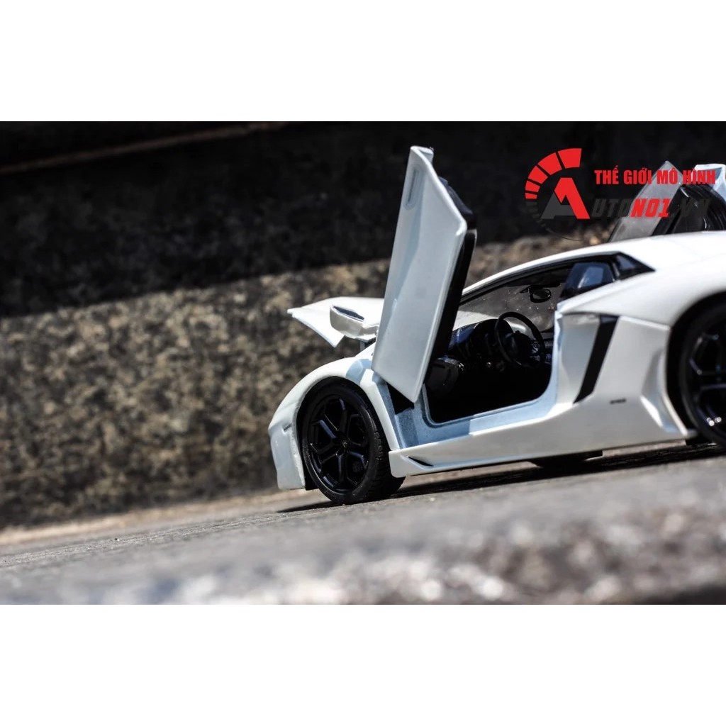 MÔ HÌNH XE LAMBORGHINI AVENTADOR LP700-4 WHITE 1:24 WELLY 5806