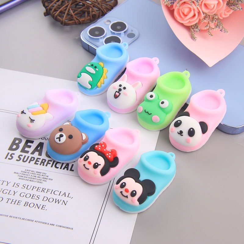Móc khoá chiếc dép hoạt hình _  cute treo balo, quà tặng