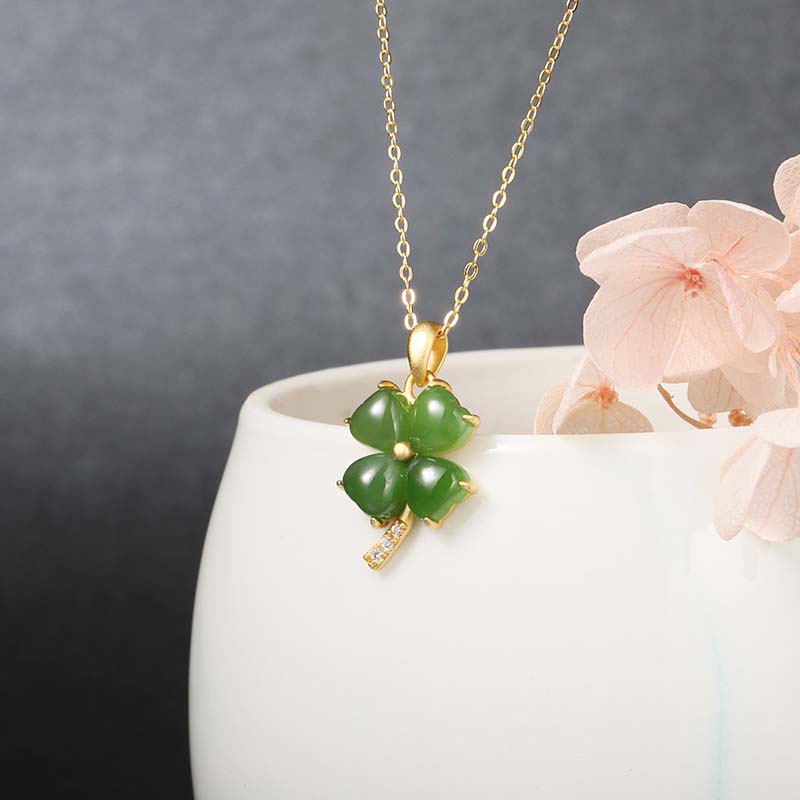 Vòng cổ mặt cỏ bốn lá đính đá ngọc bích thời trang