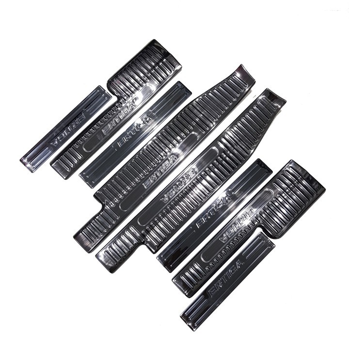 Ốp bậc cửa, nẹp bước chân xe Suzuki Ertiga 2019 2020 2021 – Mẫu Titan cao cấp