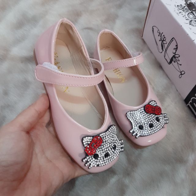 Giày bé gái