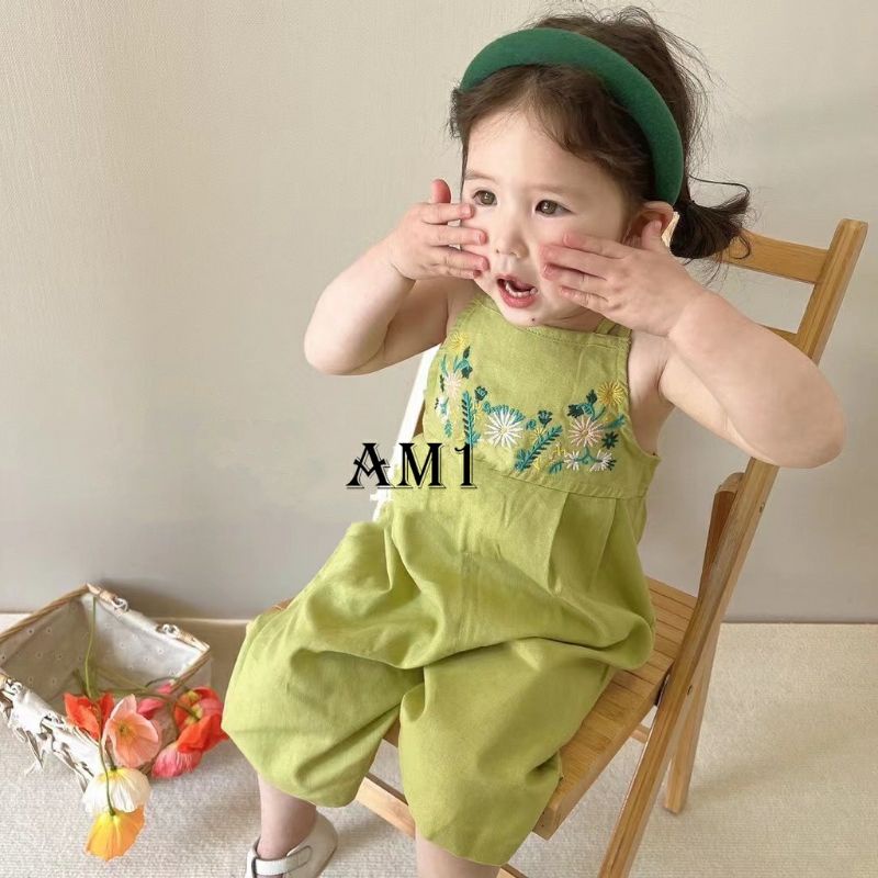 Yếm bé gái thêu hoa xinh xắn chất đũi cara mềm mát size 12 - 23ky