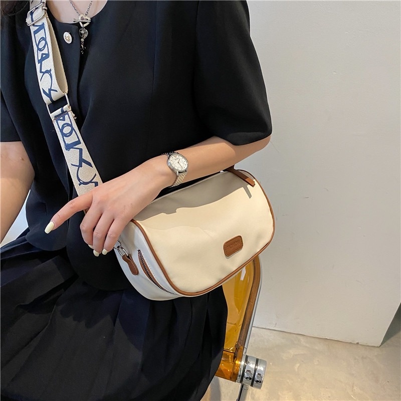 Túi Đeo Chéo Hình Vuông Nhỏ Màu Trơn Đơn Giản NB00209