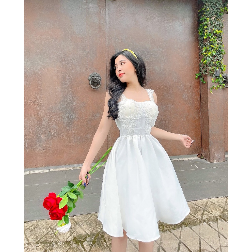 Đầm công chúa đi chơi siêu đẹp với chất liệu tapta phối ren