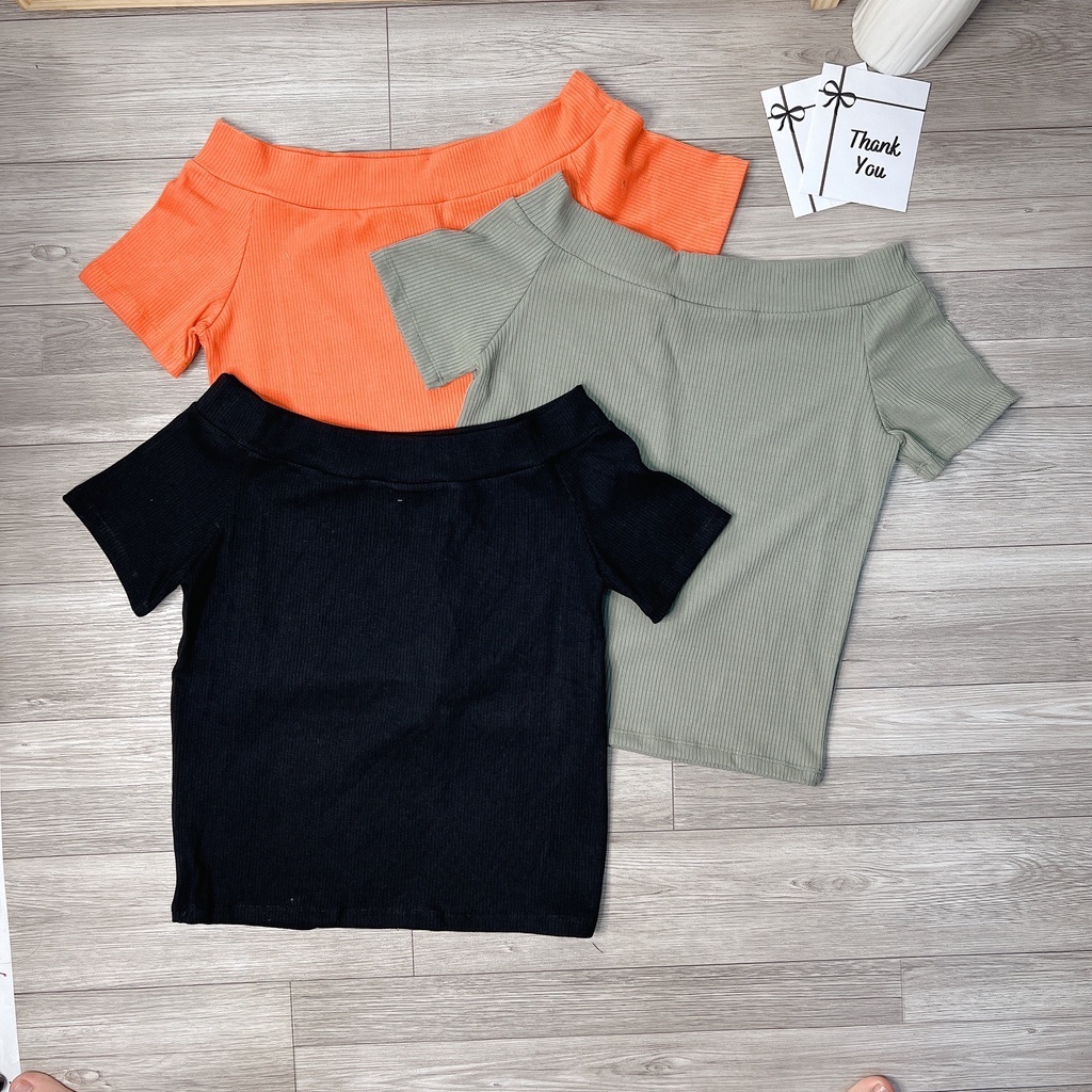 Áo Thun Bẹt Vai Thiết Kế Mặc Cổ Thuyền Hoặc Mặc Bẹt Vai Chất Vải Thun Gân Ôm Dáng Nhiều Màu