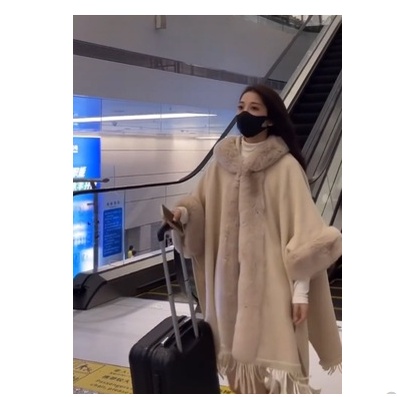 Áo khoác lông dáng dài thiết kế mới | BigBuy360 - bigbuy360.vn