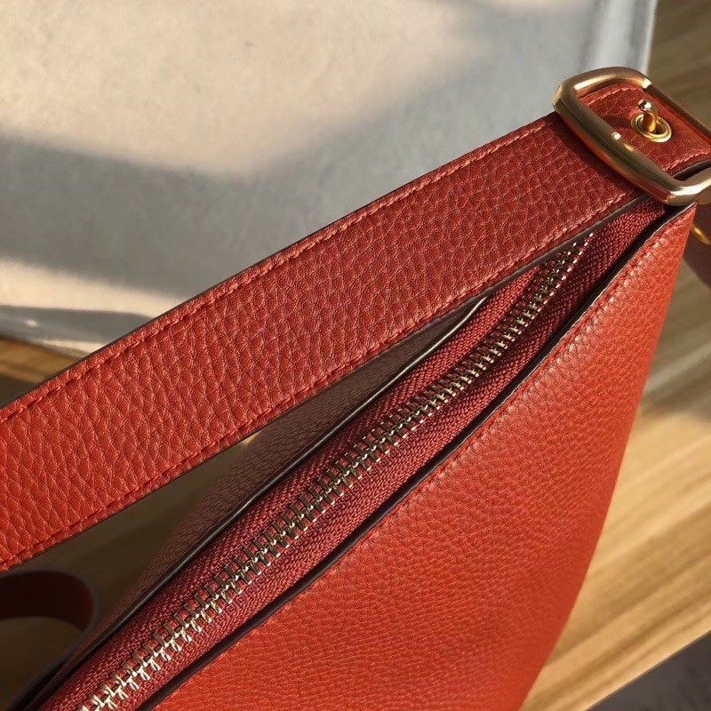 🌟 SẴN - TÚI COACH DA VAL DUFFLE C2818