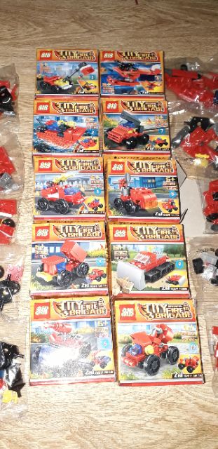 Sét 10 hộp LegoCity biệt đội cứu hỏa 82062 có 10 mẫu khác nhau kết hợp thành mô hình lớn