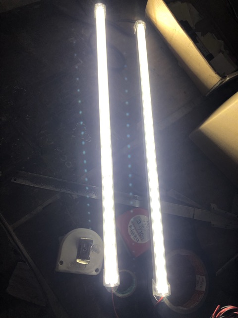 Sản phẩm gia đình làm: 1 đôi  Led trần 50 cm chế ô tô chế phòng 12v 24v