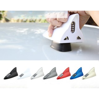 Ăng Ten Vây Cá Có Đèn LED Cho Ô TÔ (Trắng)