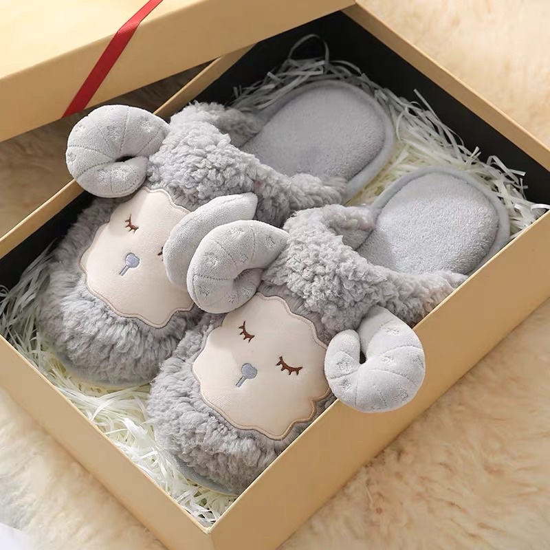 Dép lông mang trong nhà